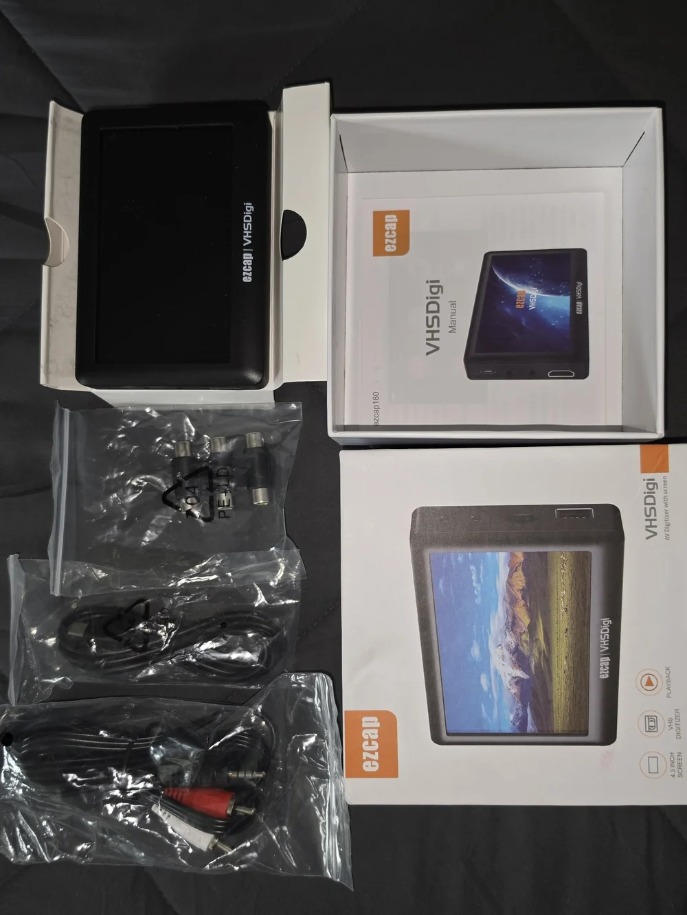 VHS/Digi Portable AV Digitizer with 3.5